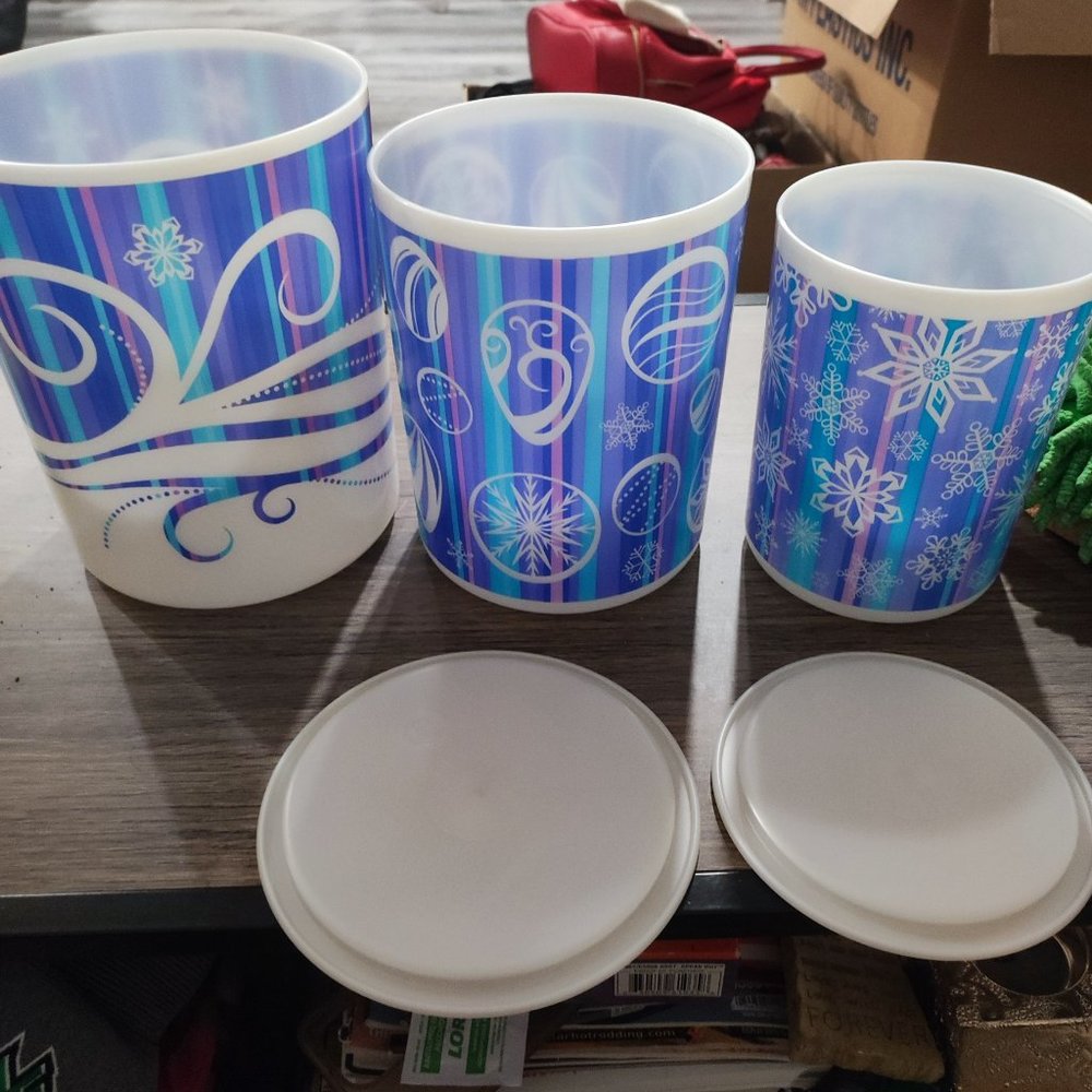 Tupperware food containers 12 - 8 - 5 cups winter design